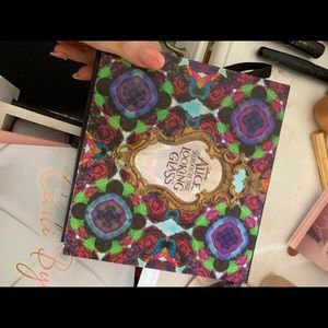 Limited edition urban decay palette